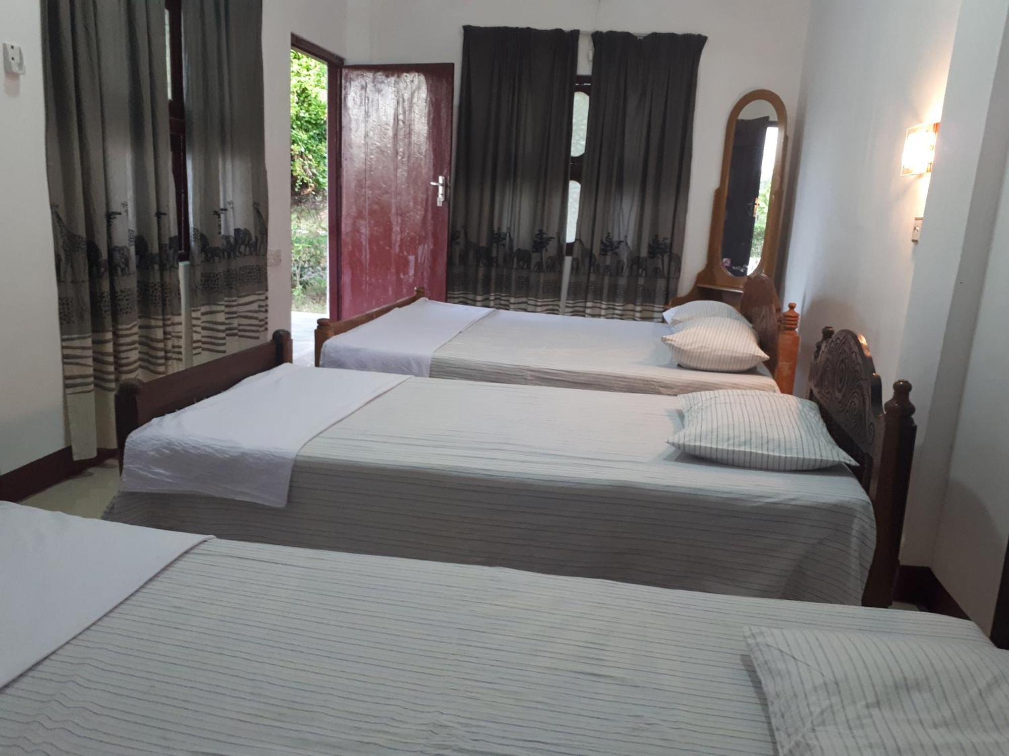 Ahsram Accommodations Passikudah Ngoại thất bức ảnh